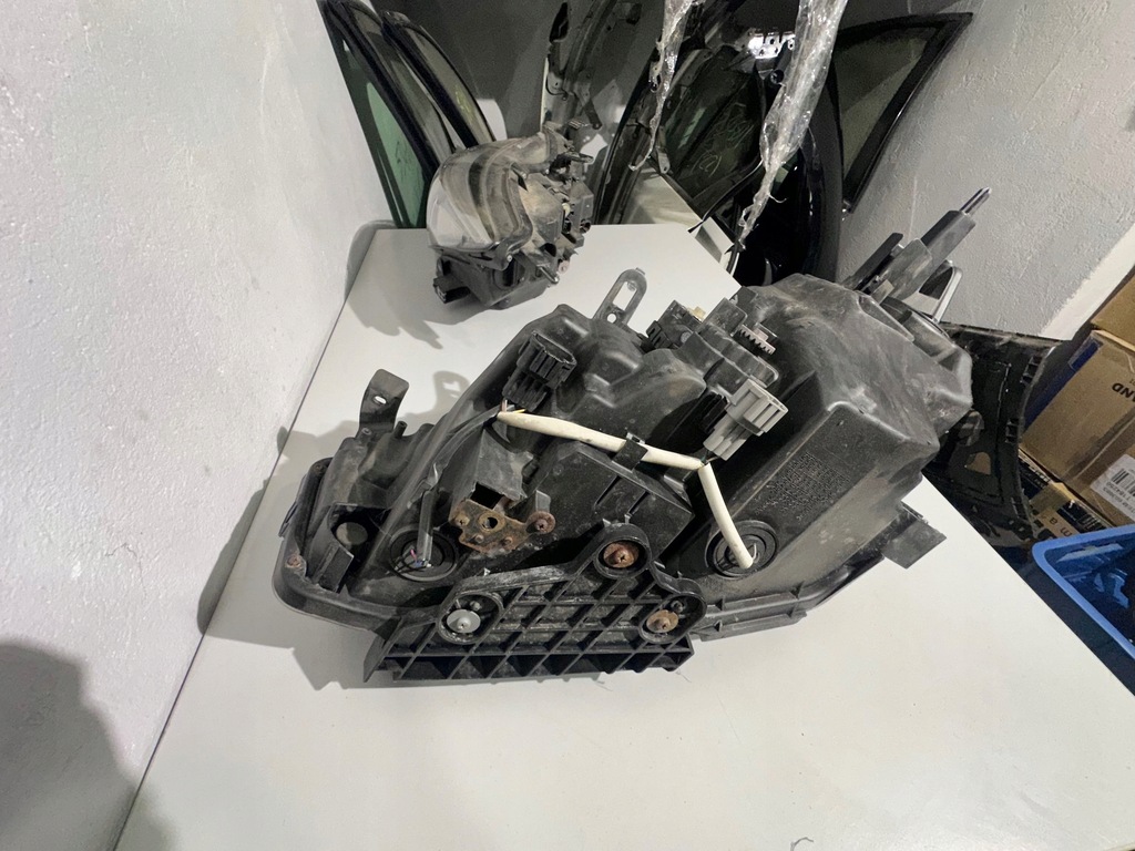 фото №16, Infiniti q50 лампы передние перед полный