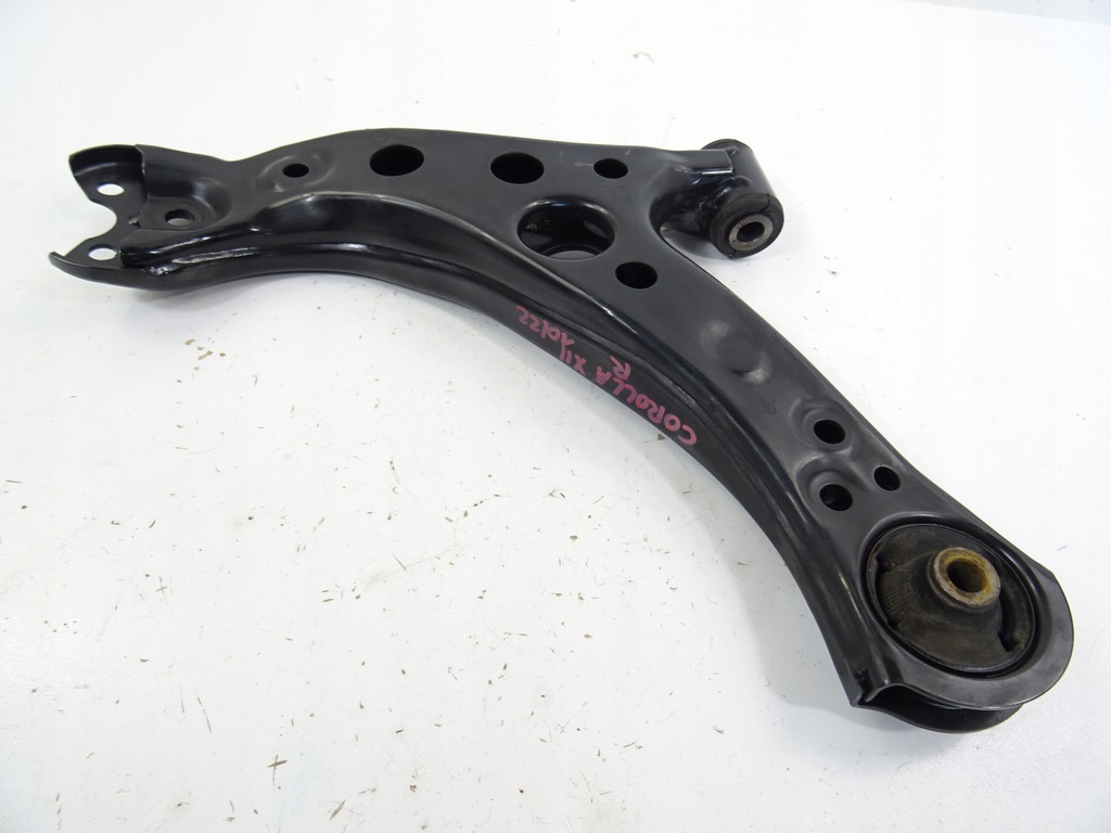 фото №8, Toyota corolla e21 xii рычаг правый перед 2019-