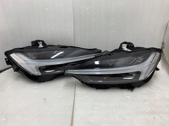 Купити Фари volvo xc60 рестайлінг  21- full led чорні