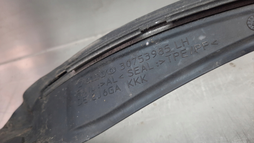 фото №12, Молдинг стекло передней левая 30753985 volvo s60 ii v60 10-18r