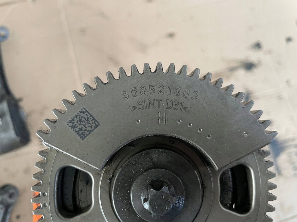 Вал распределительного вала балансировочный bmw x1 f48 f49 b37 8591445 8585216 с Разборки