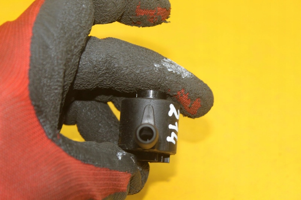 фото №6, Клапан фильтра топлива audi a6 c6 057127247