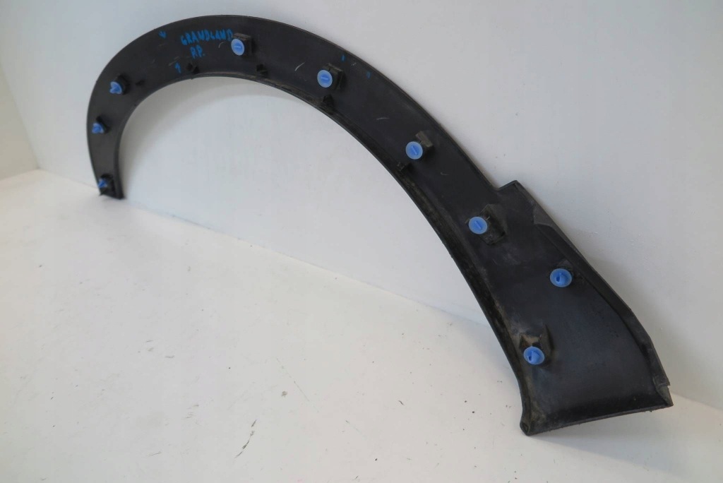 Молдинг накладка крыла правая правый перед opel grandland x 111878a2 Недорого