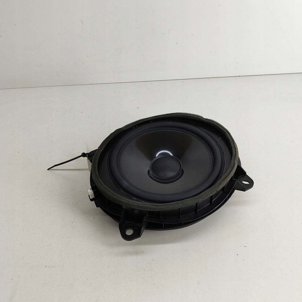 фото №2, Lexus rx 450h 2023 права сторона динамік двері передніх