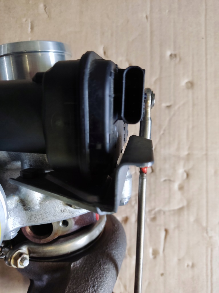 Турбіна land rover jaguar h4p36k682be 18489700007 Зі Шроту