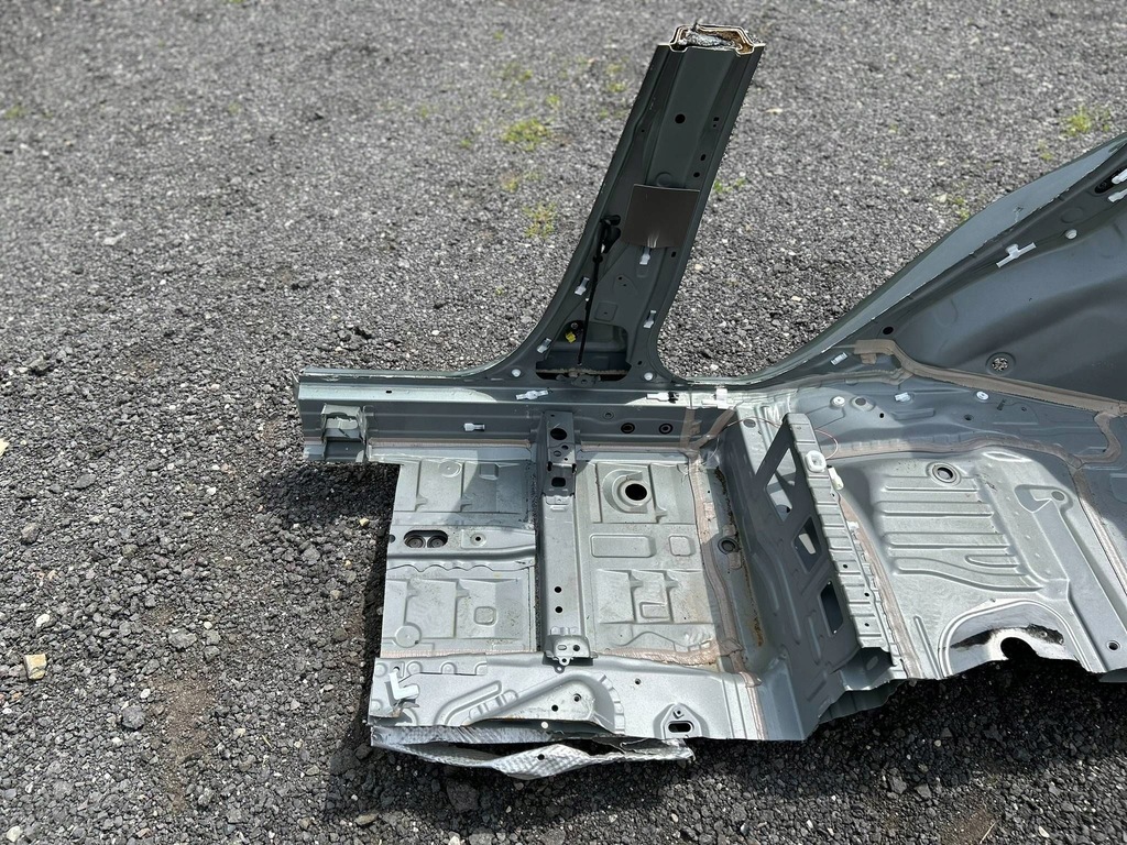 фото №6, Aygo x четверть порог крыло задний задняя правая правый задняя доставка !!!