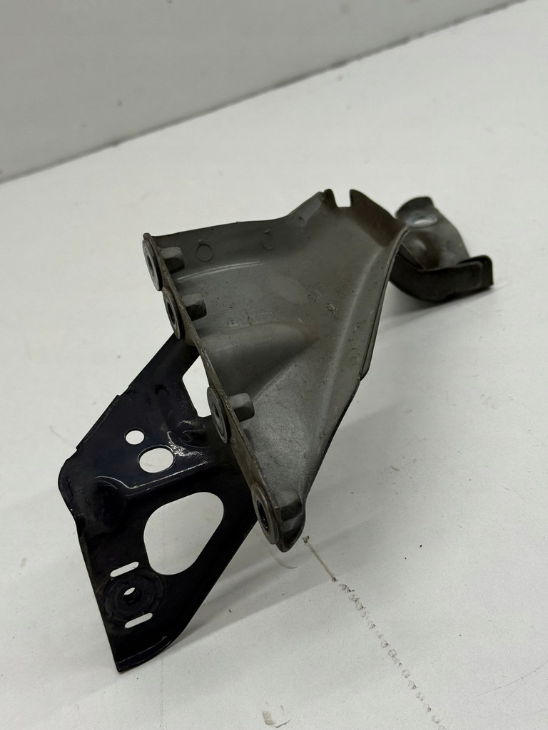 фото №5, Audi a6 s6 c7 кронштейн кронштейн крыла правый перед цвет ly9b