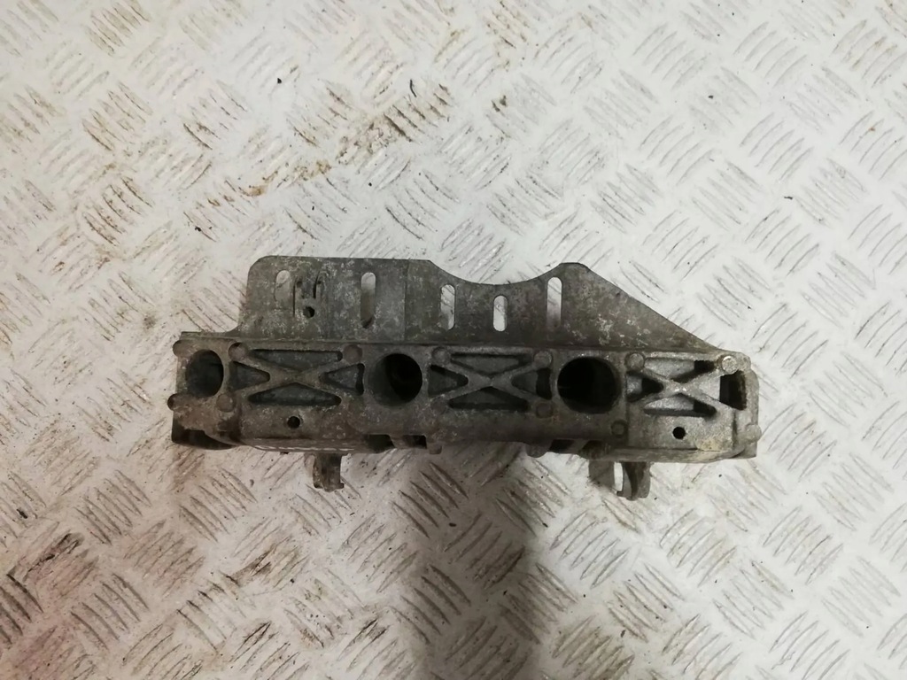 фото №1, Dacia duster 1.6 16v кронштейн підпора