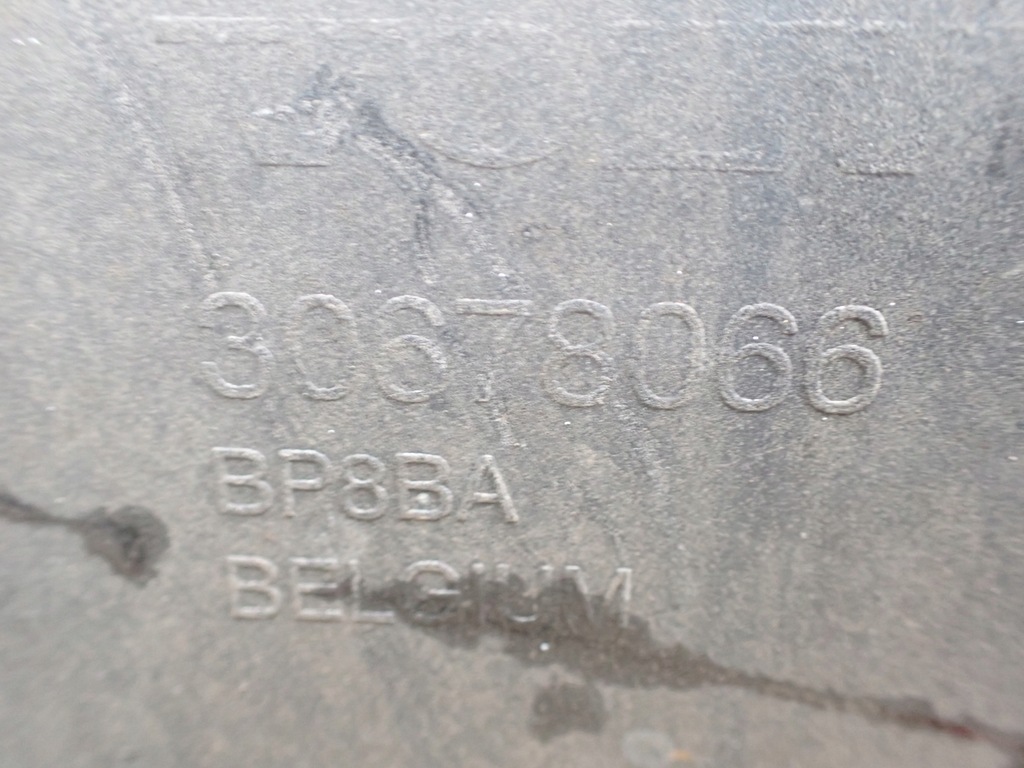 фото №13, Бампер задняя задний volvo v50 2005 30678066