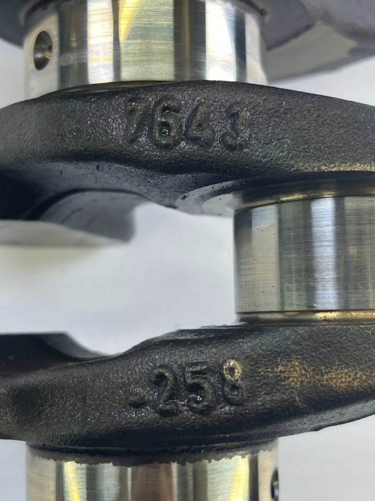 Wał колінчастий bmw 4 f36 gran купе 7643258 Оригінал