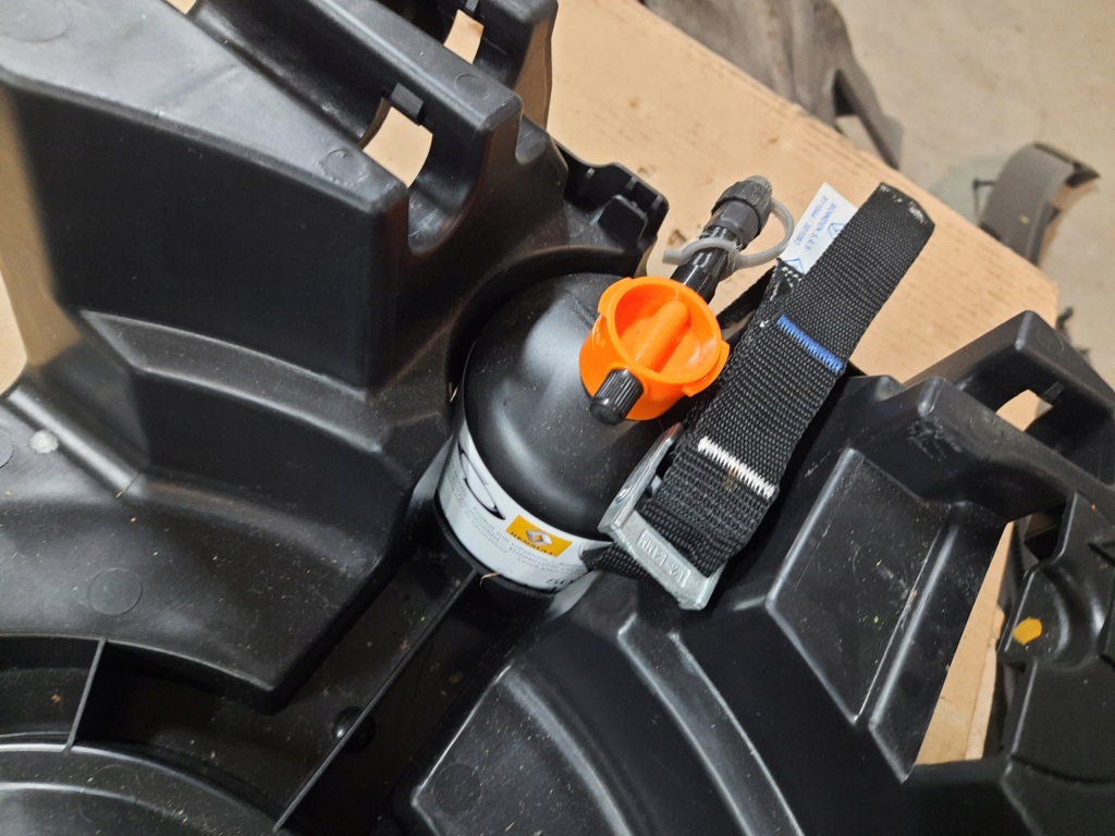 фото №7, Scenic iv 1.2 tce вкладыш кронштейн колеса запасного набор ремонтный