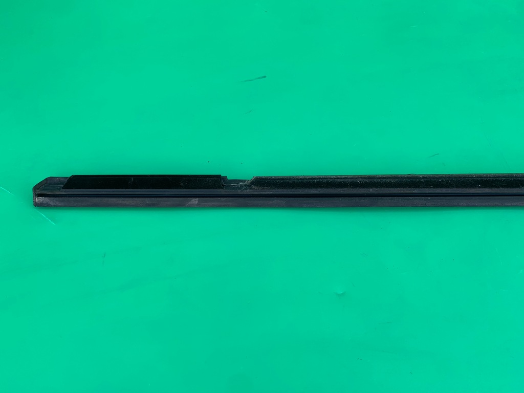 фото №6, Молдинг уплотнитель правый перед fiat bravo ii 2 07-