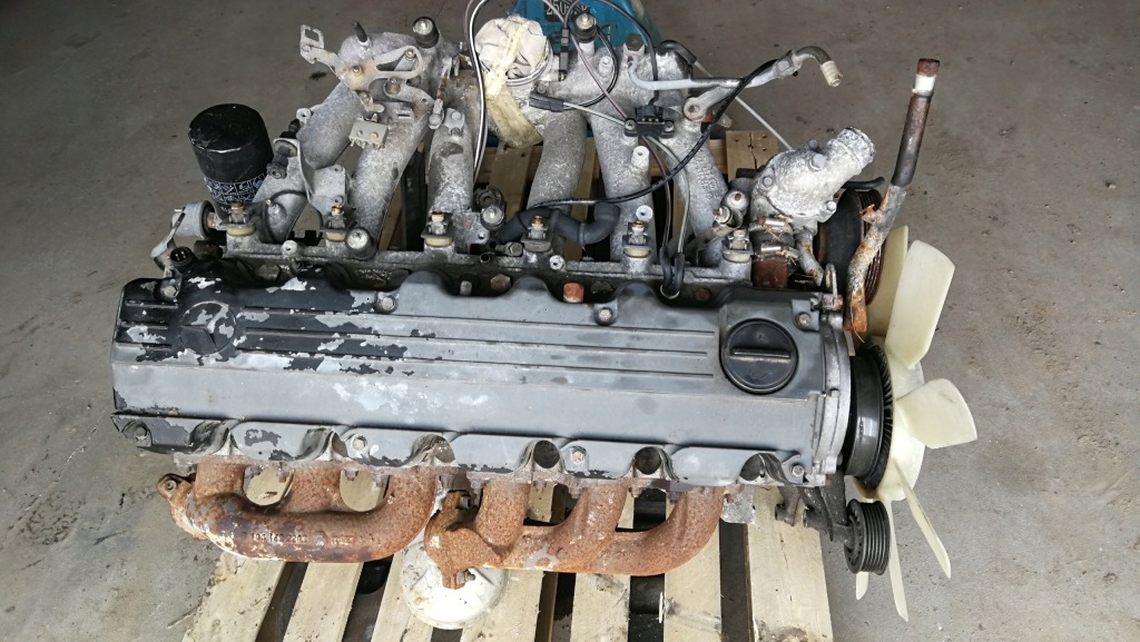 Корпус верхний двигателя mercedes 3,0 300se w126 201 Оригинал