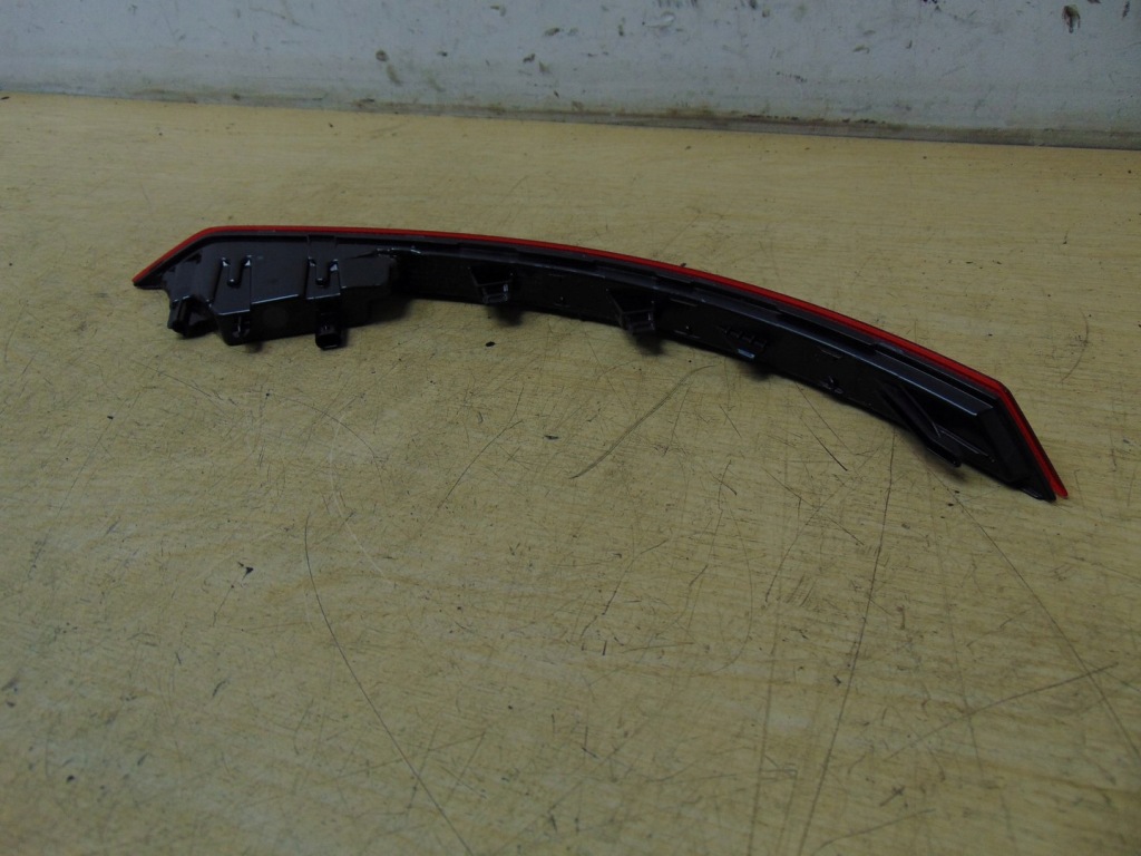 фото №11, Відбивач бампера правий задня audi e-tron 4ke945702