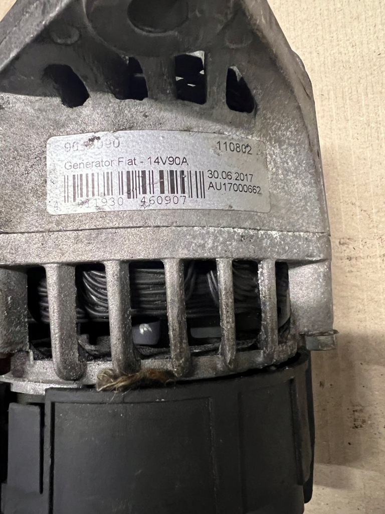 Alfa romeo 147 fl 1,6 benz. - генератор Оригинал