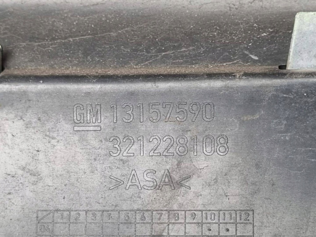 Решётка радиатора радиатора opel zafira b 2007 13157590 Недорого