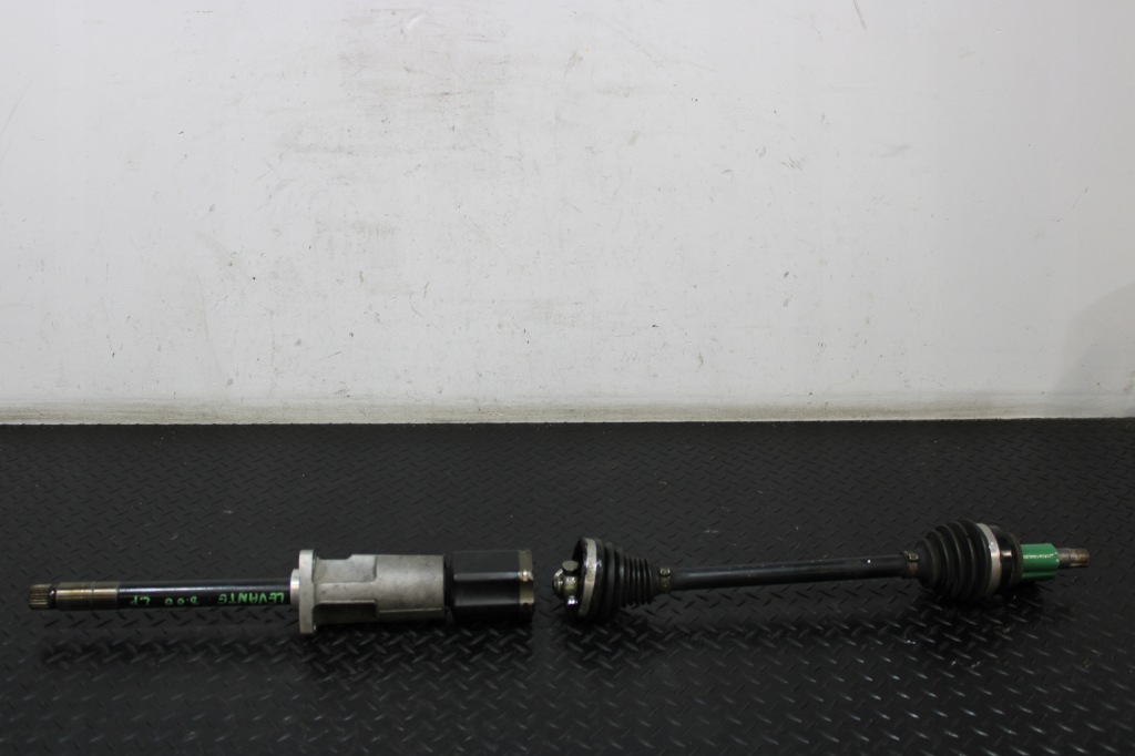 Купити Привідний вал półośka лівий перед maserati levante m161