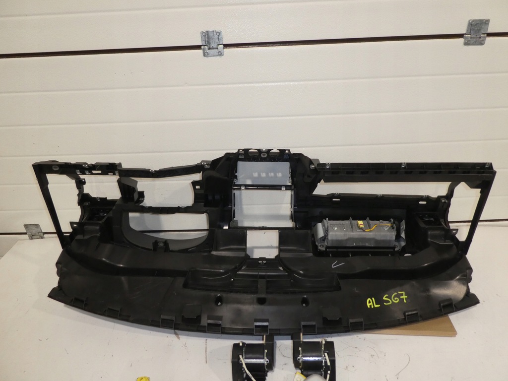 фото №9, Панель приладів приладова консоль панель приладів vw golf v ремені