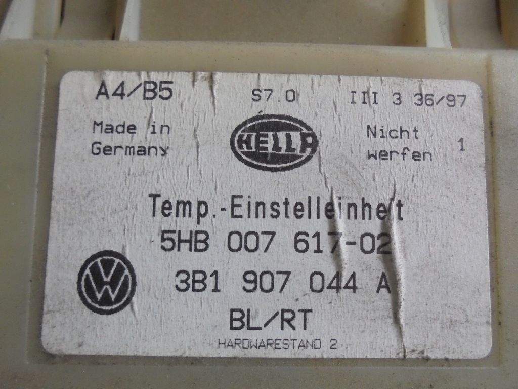 фото №8, Панель обдув 3b1907044a volkswagen golf iv 1.6 b