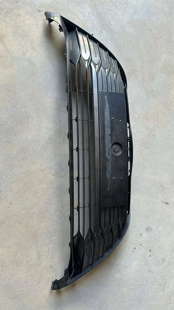 Купить Решётка нижняя бампера перед передняя toyota yaris 3