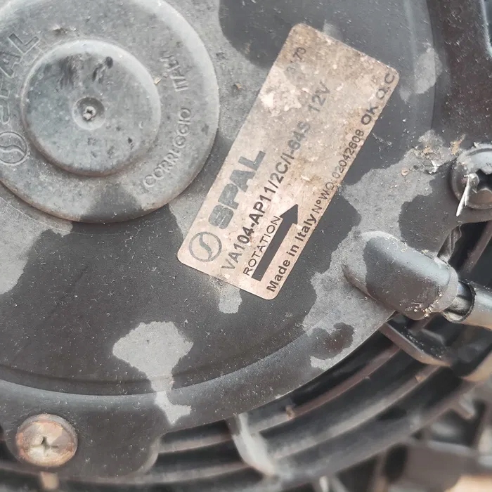 Opel insignia a 2.0cdti biturbo дополнительная радиатор воды 13404540 в Украине