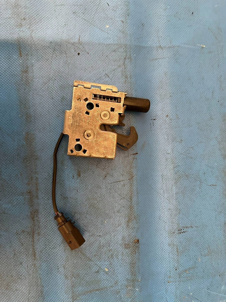 фото №1, Замок капот audi q5 80a823509a