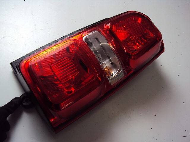 фото №2, Лампа правый задняя peugeot expert iii 16-