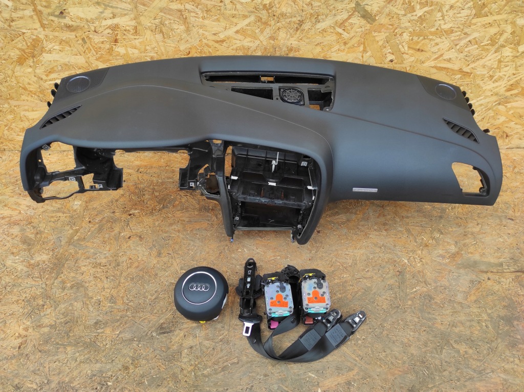 фото №1, Приборная панель панель  audi a5 lift 8t0 оригинал