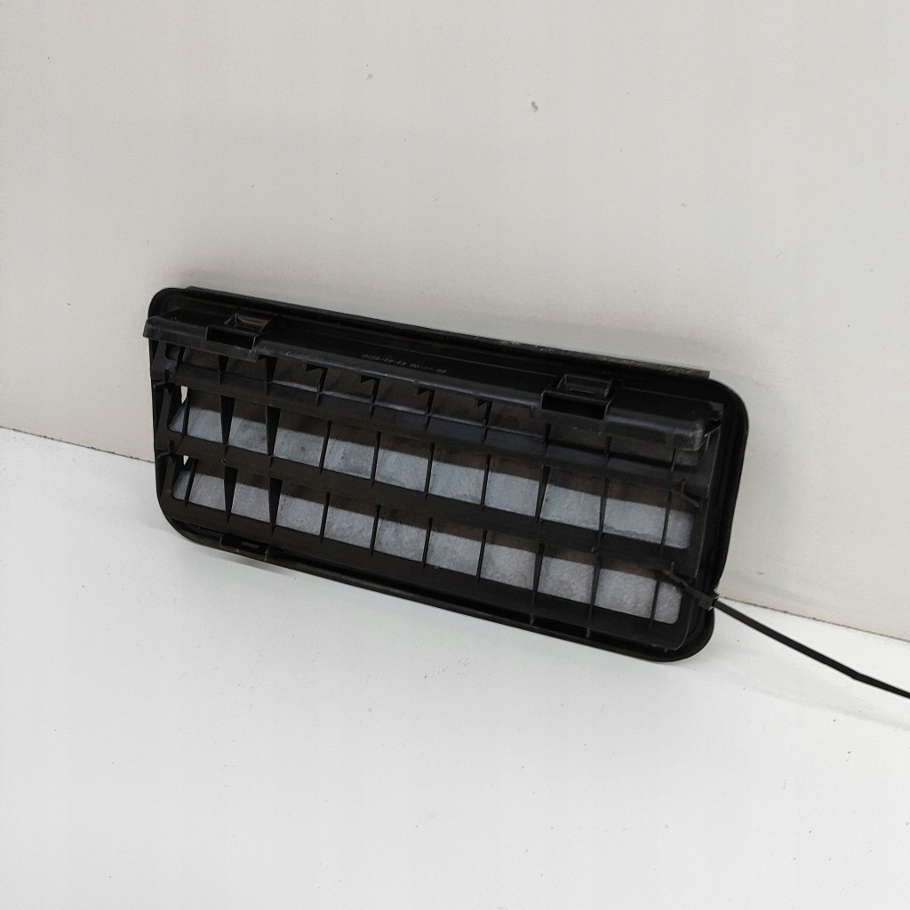 фото №6, Tesla model y 2024 решітка вентиляційна pod бампером заднім