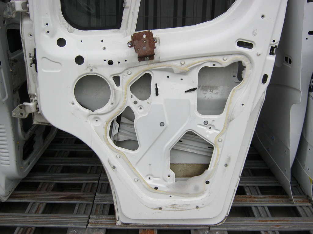 фото №12, Двері передні праве перед stilo 5d hb червоні