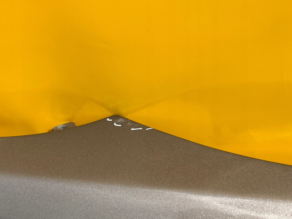 Крило правий перед chrysler 300m 1999-2004r . Київ