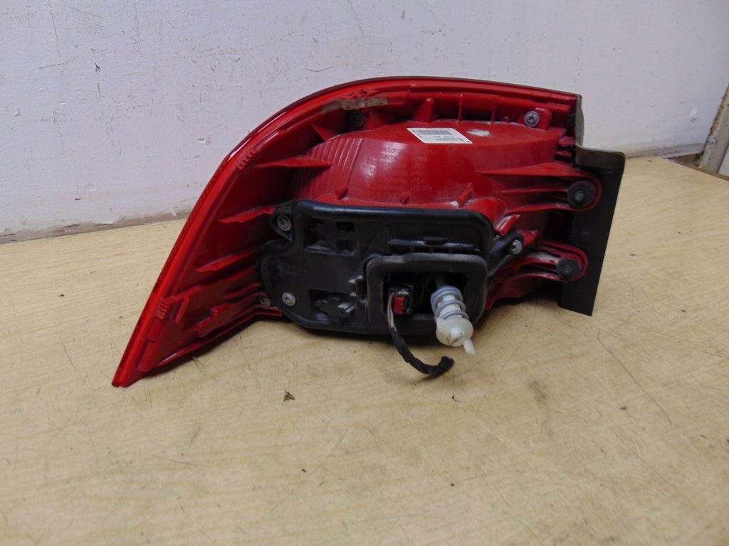 фото №10, Лампа правая задняя vw passat b7 kombi europa