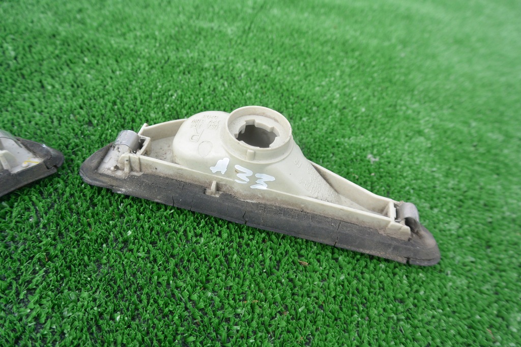 фото №8, Nissan maxima a33 qx 00-04 габаритный фонарь левая правая