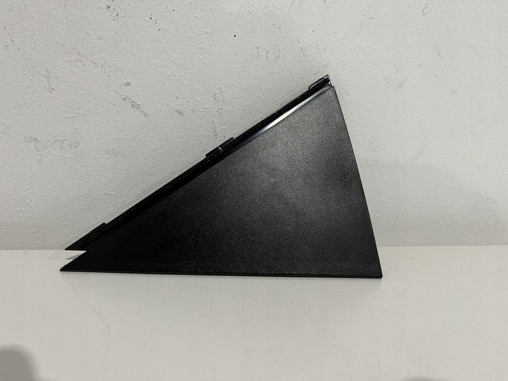 фото №1, Hyundai tucson ii трикутник заглушка двері лівий задня 83831-d7000