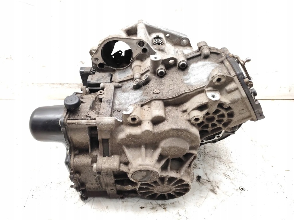 фото №13, Vw t-roc półopółka автоматична коробка передач передач 1.5 tsi бензин urk 2021