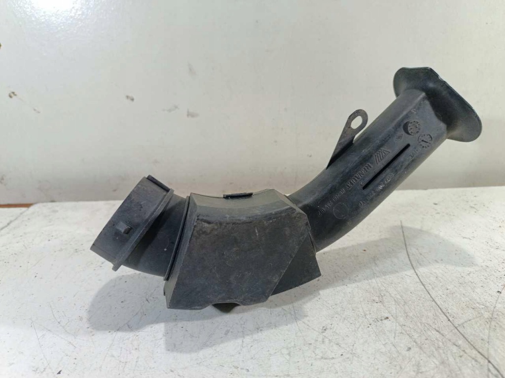 фото №3, Труба воздухозаборник воздуха renault espace iv 1.9 dci 8200289320