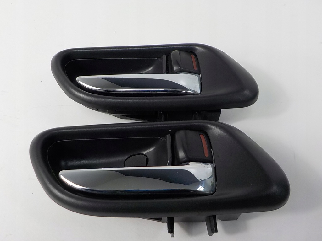 фото №1, Subaru forester ii sg ручка правая передняя задняя