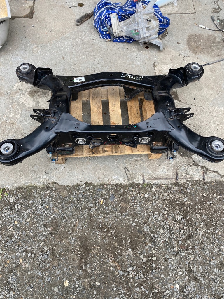 фото №1, Подрамник задняя подрамник задние подрамник mercedes r klasa w251 a251350032