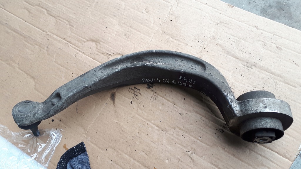 фото №11, A4 b8 рычаг левый перед 8k0407695f 2.7 3.0 tdi a5