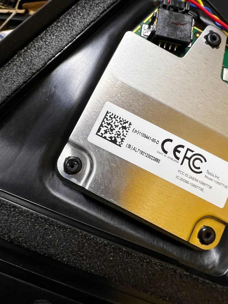 фото №12, Скляний блок двигуна захист стійка b камера бічна правий tesla model 3 przedlift