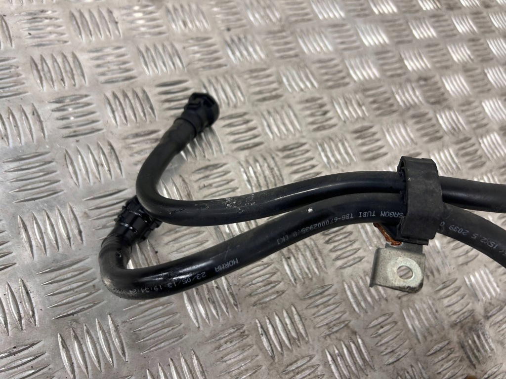 Шланг радиатора масла коробки maserati quattroporte 06700029350 Недорого