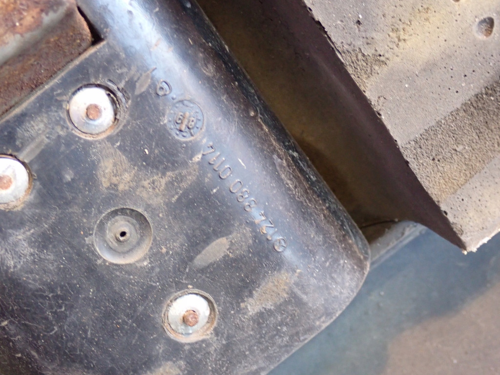 Mercedes w124 124 87- бампер перед передній 1248853237 в Україні