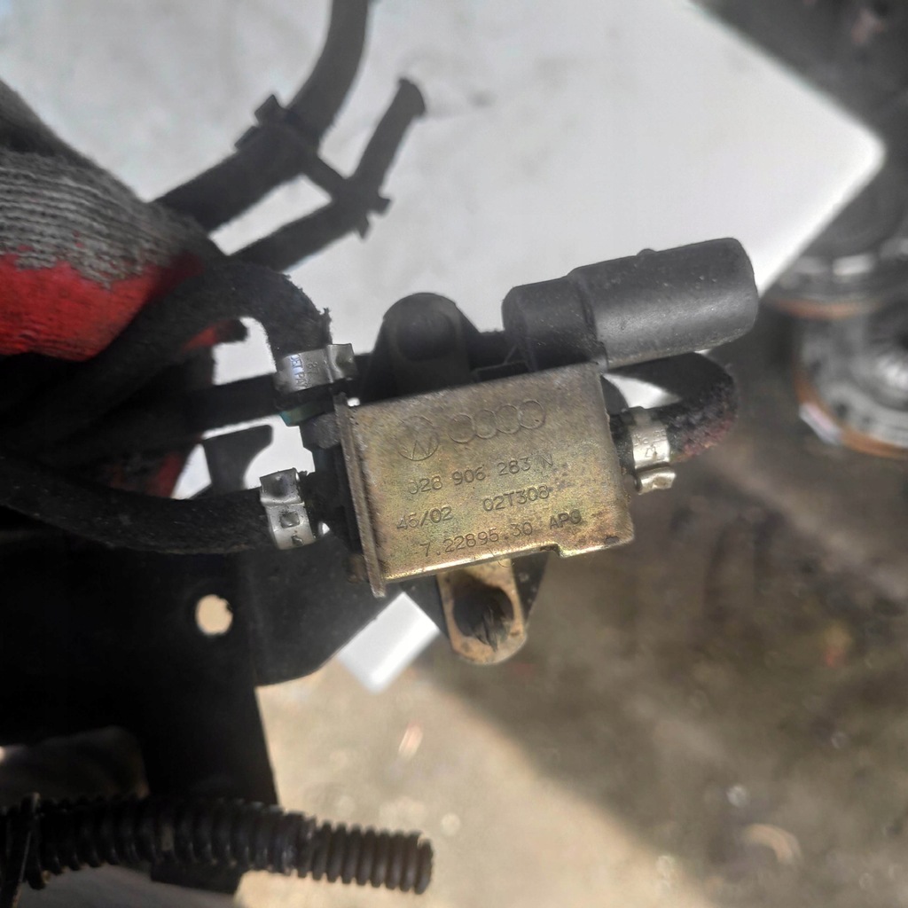 фото №7, Клапан вакуумa leon alhambra 028906283n