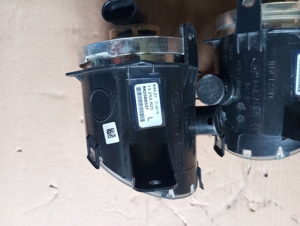 фото №4, Opel corsa e - противотуманная фара левый, правый, лампа противотуманная