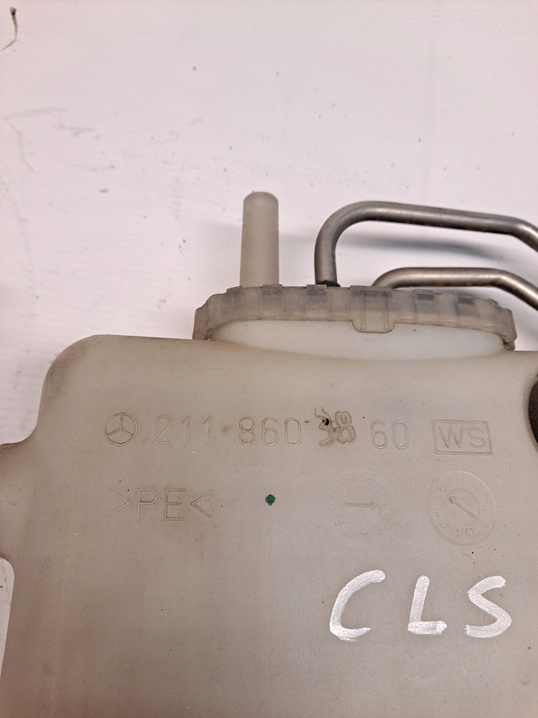 фото №8, Бачок омывателя насос mercedes w219 w211