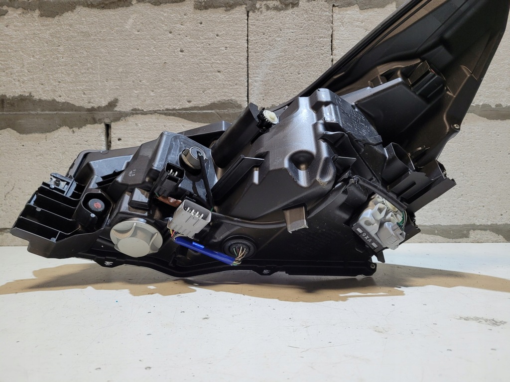 фото №11, Subaru forester v sk 18+ лампа правая передняя правый перед led bi funkcjonal