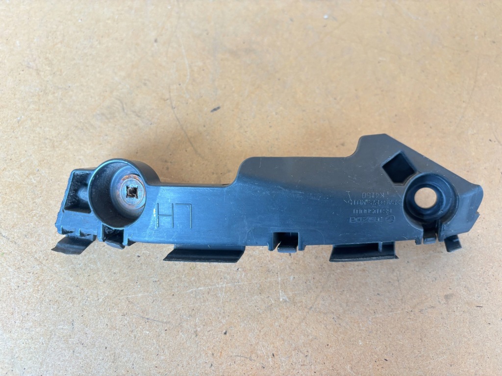 фото №1, Mazda 6 2007-2012 напрямна крила лівий перед