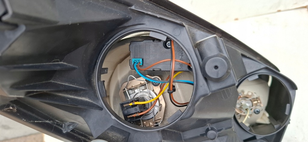 фото №11, Kia venga 2009- лампа левый перед 92101-1p000 europa