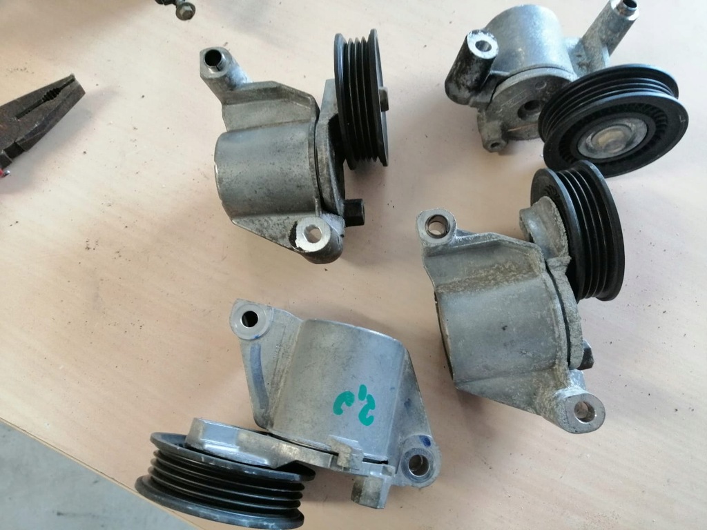 фото №2, Ford mondeo mk5 fusion натяжитель ремень ролик