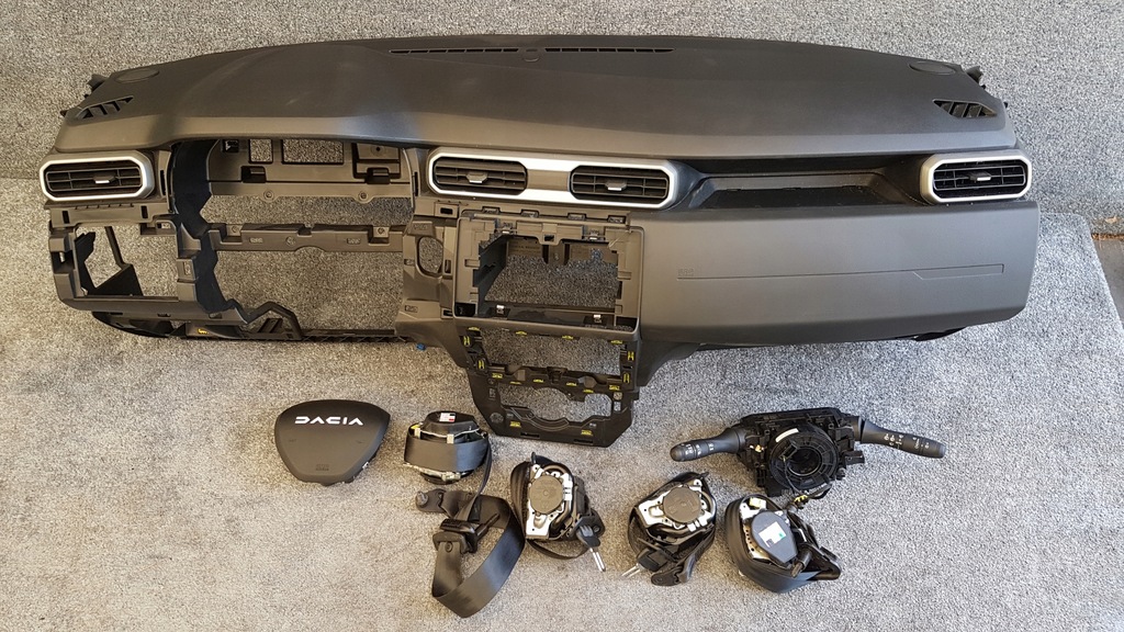 фото №1, Dacia duster ii приборная панель консоль ремни подушка безопасности kpl.